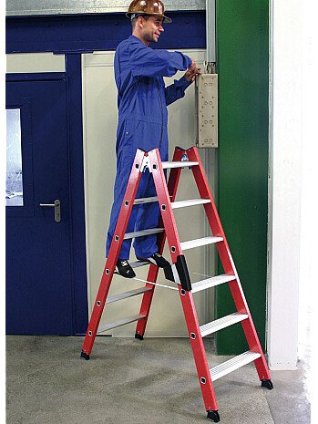 KRAUSE drabina dwustronna z podłużnicami z tworzywa sztucznego 2x4 stopnie